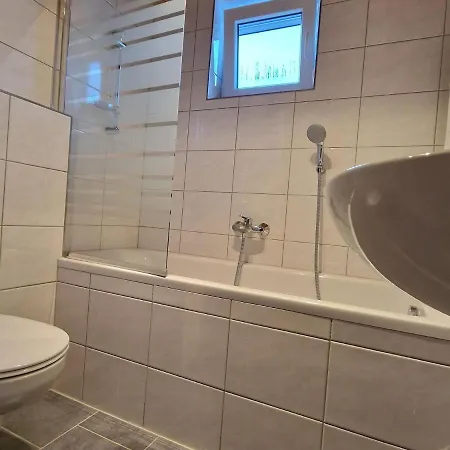 In Am Skihang Domek alpejski Kotschach-Mauthen